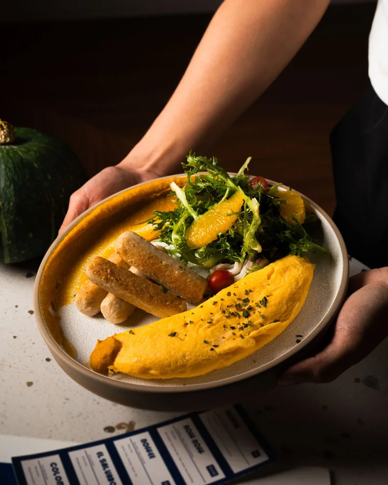Omelette Sausage with pumpkin hummus